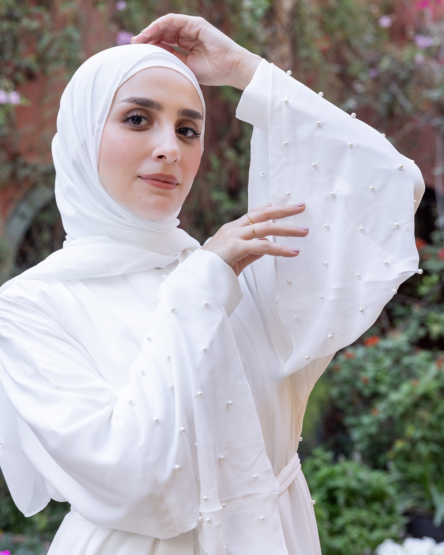 Open Pearl Cape Offwhite399