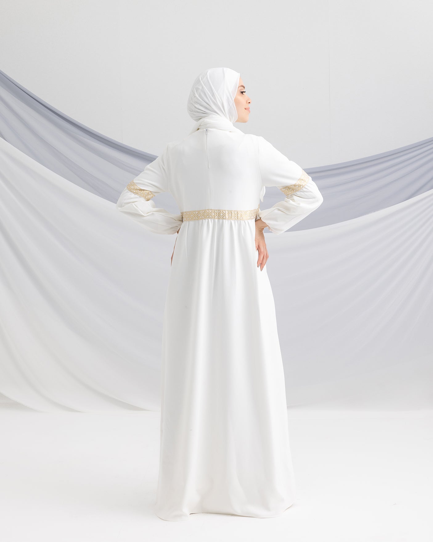 Offwhite Abaya
