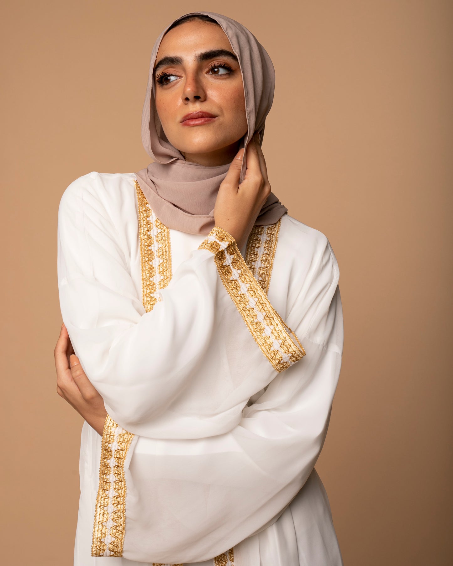 Free Size Chiffon Cape Offwhite code 99