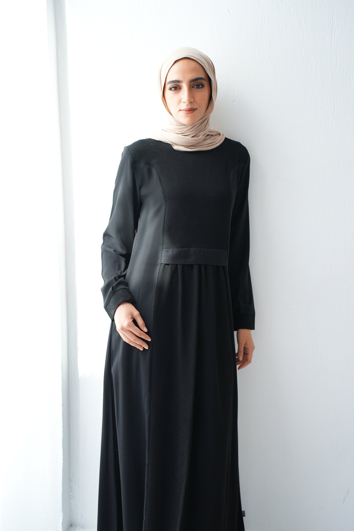 Elegant Flawy Crepe  abaya code 84B