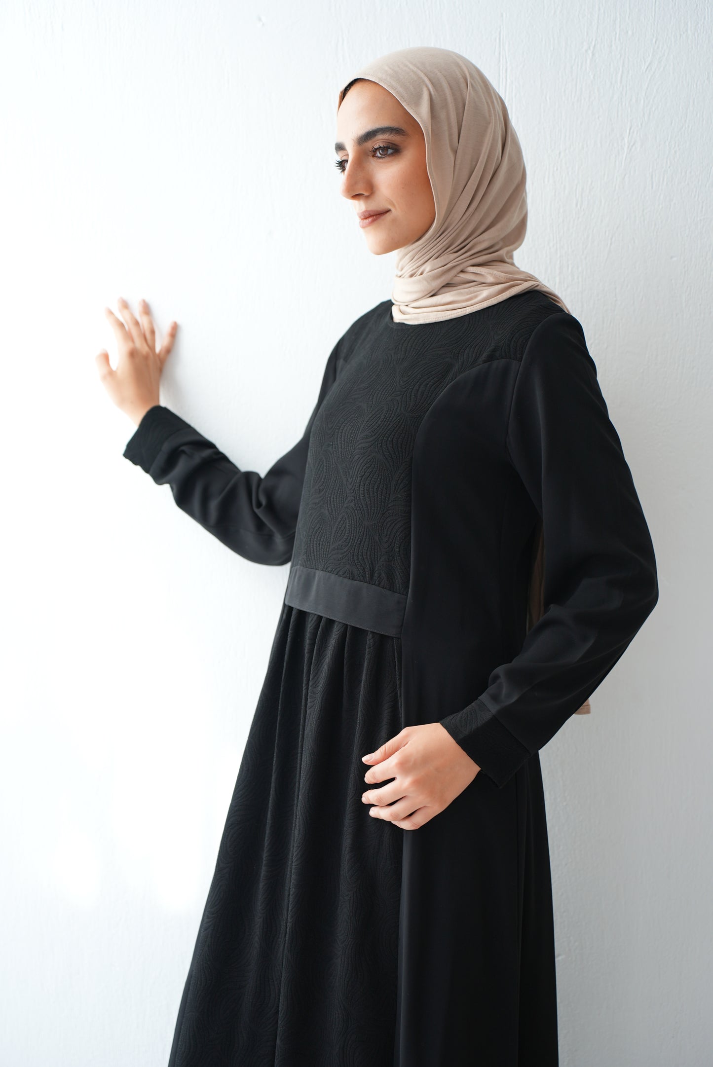 Elegant Flawy Crepe  abaya code 84B