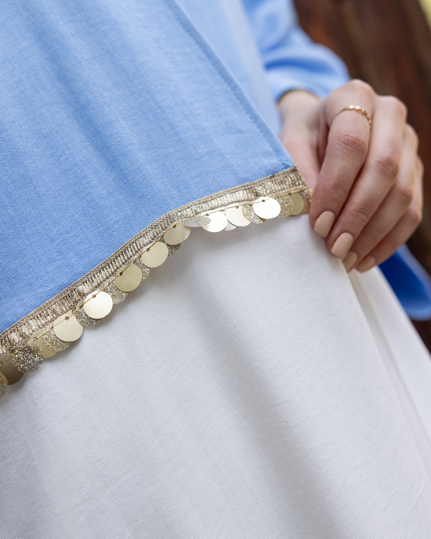 elegant linen Kaftan, crafted from premium linen fabric and adorned with exquisite embroidery code 110