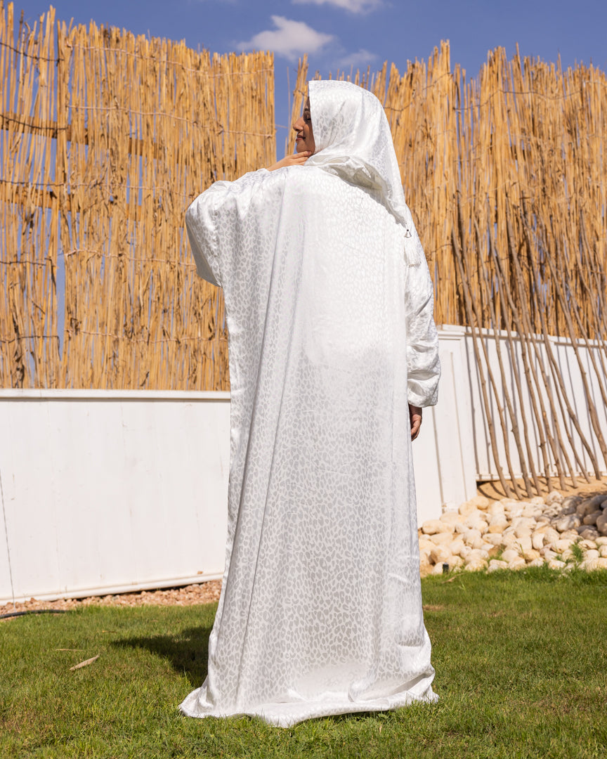 Moroccan Satin Prayer Wear Offwhite