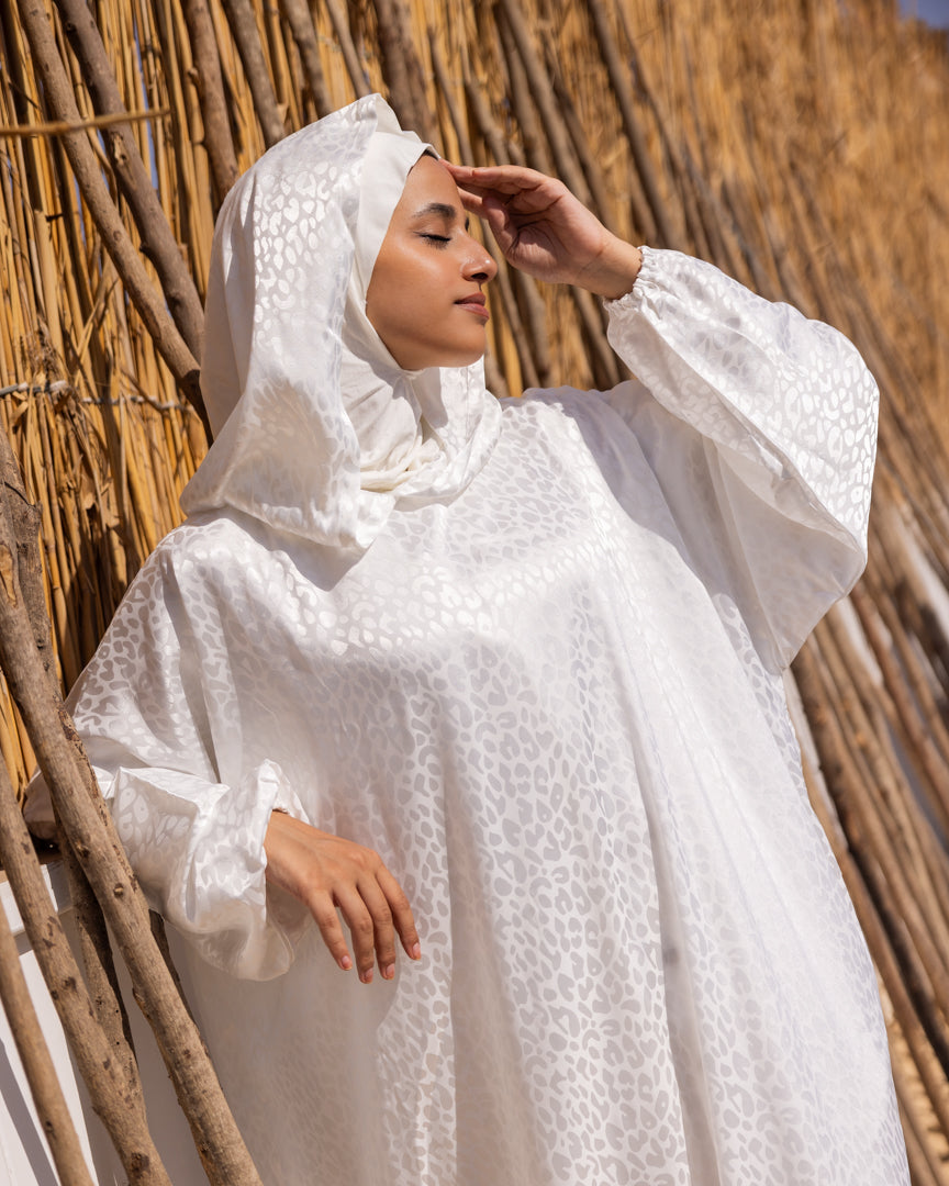 Moroccan Satin Prayer Wear Offwhite