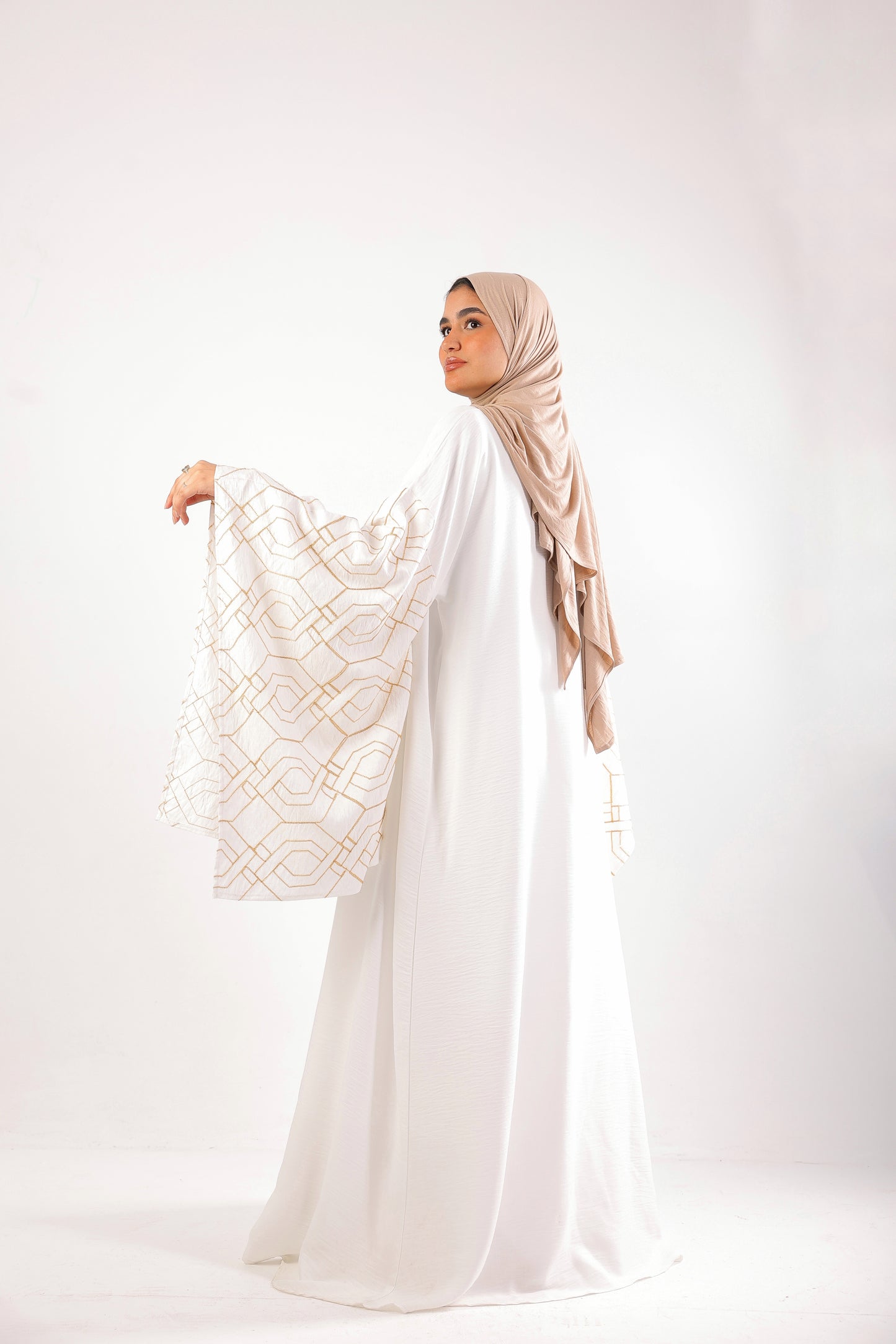 kaftan made of imported linen with elegant embroidery ✨Code 505 OffWhite