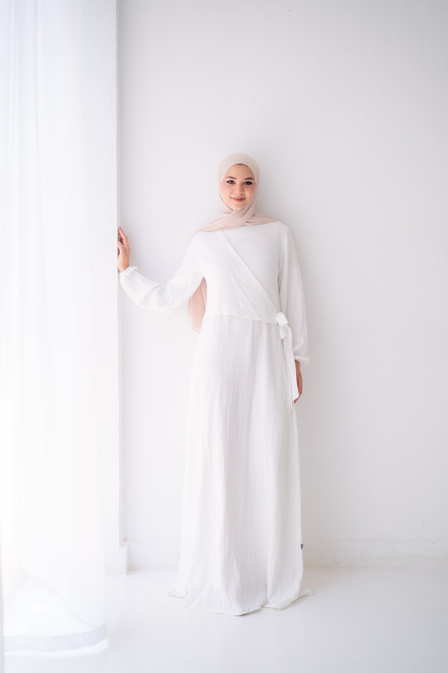 Rosy Soft Crinkle Wrap Dress Code 400 white