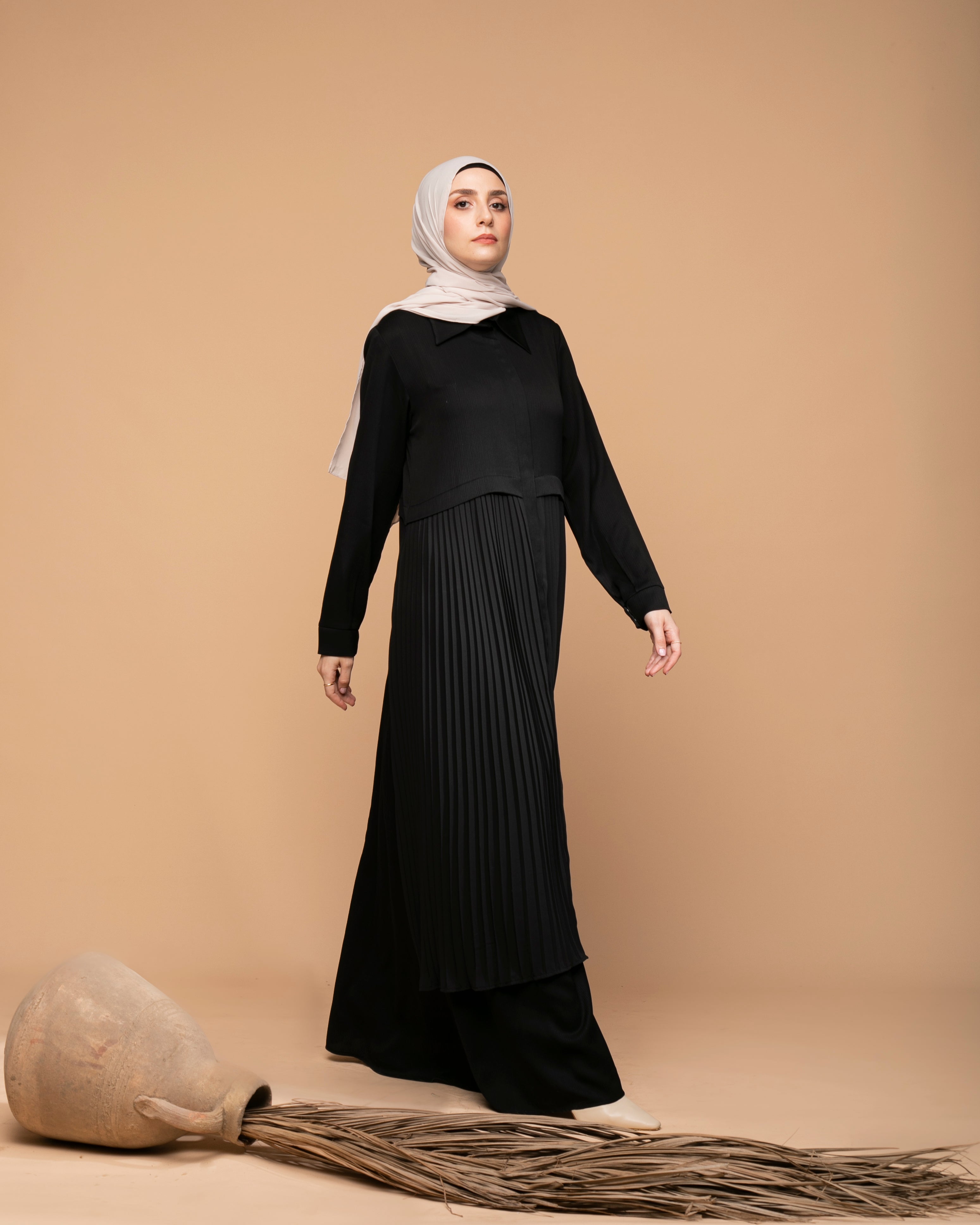 1111034 ABAYA main image 1